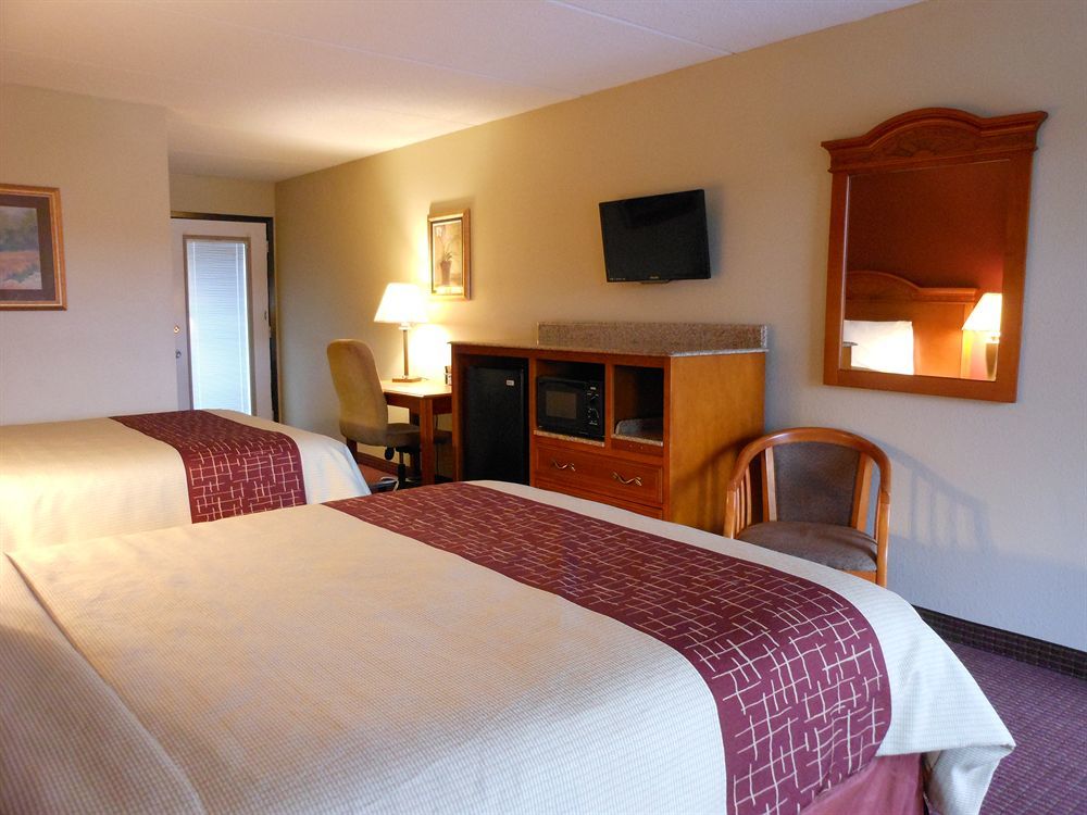 Red Roof Inn&Suites Pigeon Forge Parkway Exterior foto